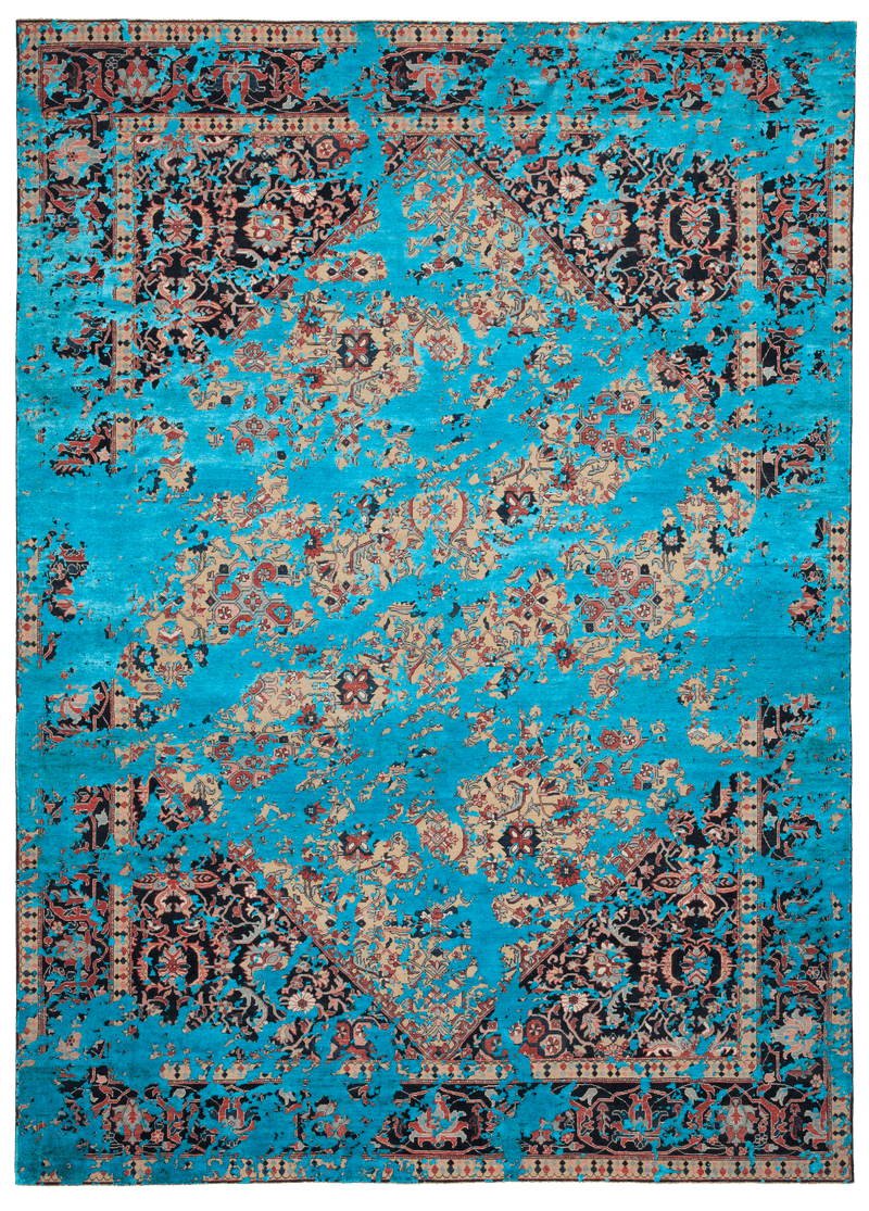 Picture of a Serapi Queensbury Double Sky rug